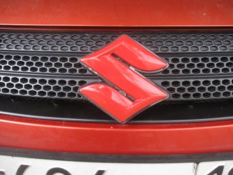 Новая светящаяся эмблема Suzuki и ангельские глазки
